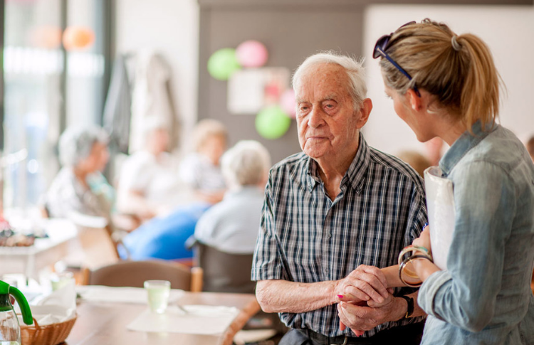 Effective Communication with Someone with Dementia